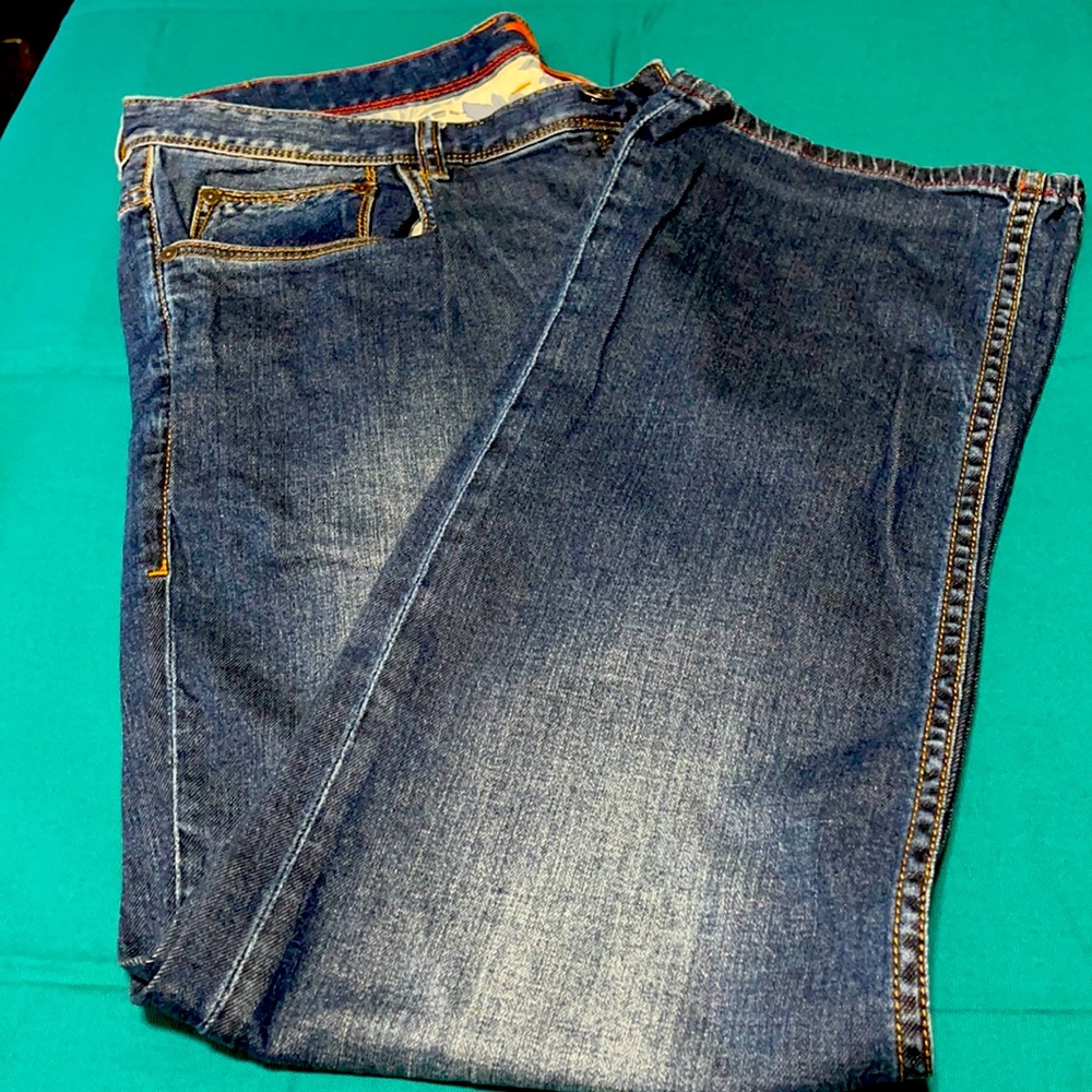 Men’s Tommy Bahamas pre own jeans